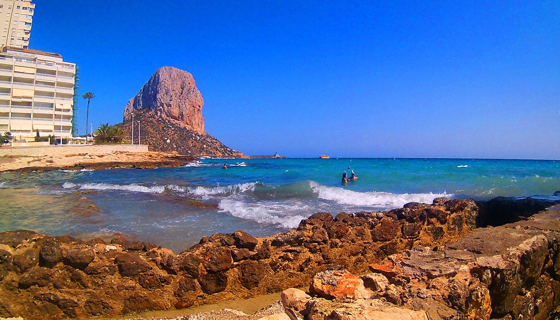 Descubre los Baños de la Reina y la Laguna de Calpe